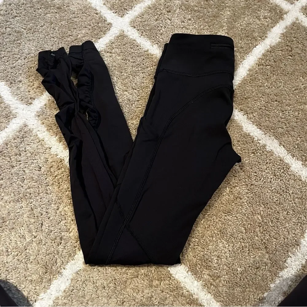 Lululemon Black 28